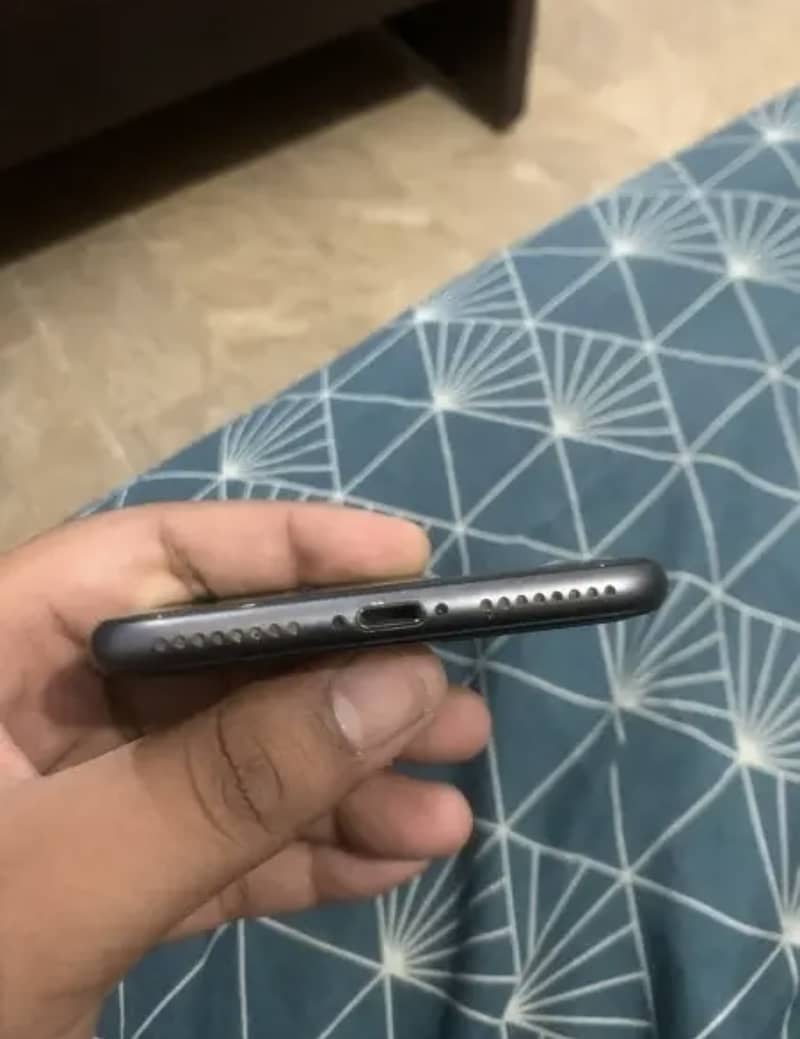 iPhone 8 plus pta approved 4