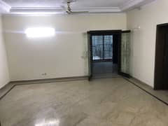 1 Kanal Upper Portion For Rent In DHA Phase 3 Lahore Near Park