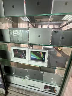 Apple MacBook Pro/ MacBook air// all models available