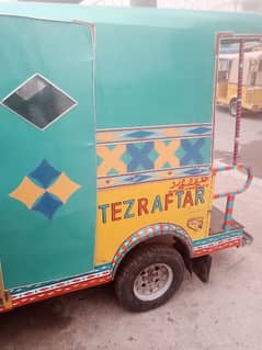 Tez rafter Auto riksha good condition new tair new batri