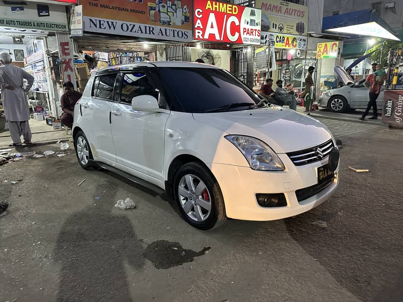 Suzuki swift 2017 Dlx navigation 0