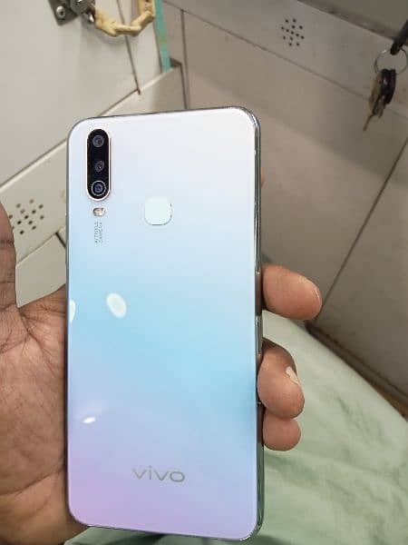 vivo y17  urgent sale 2