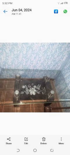 centre glass table in a v gd condition