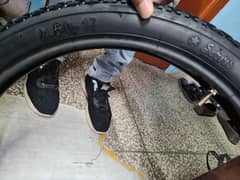 Service Tire With Tube