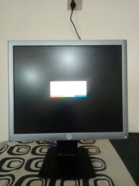 LCD monitor (hp) with VGA cable 1