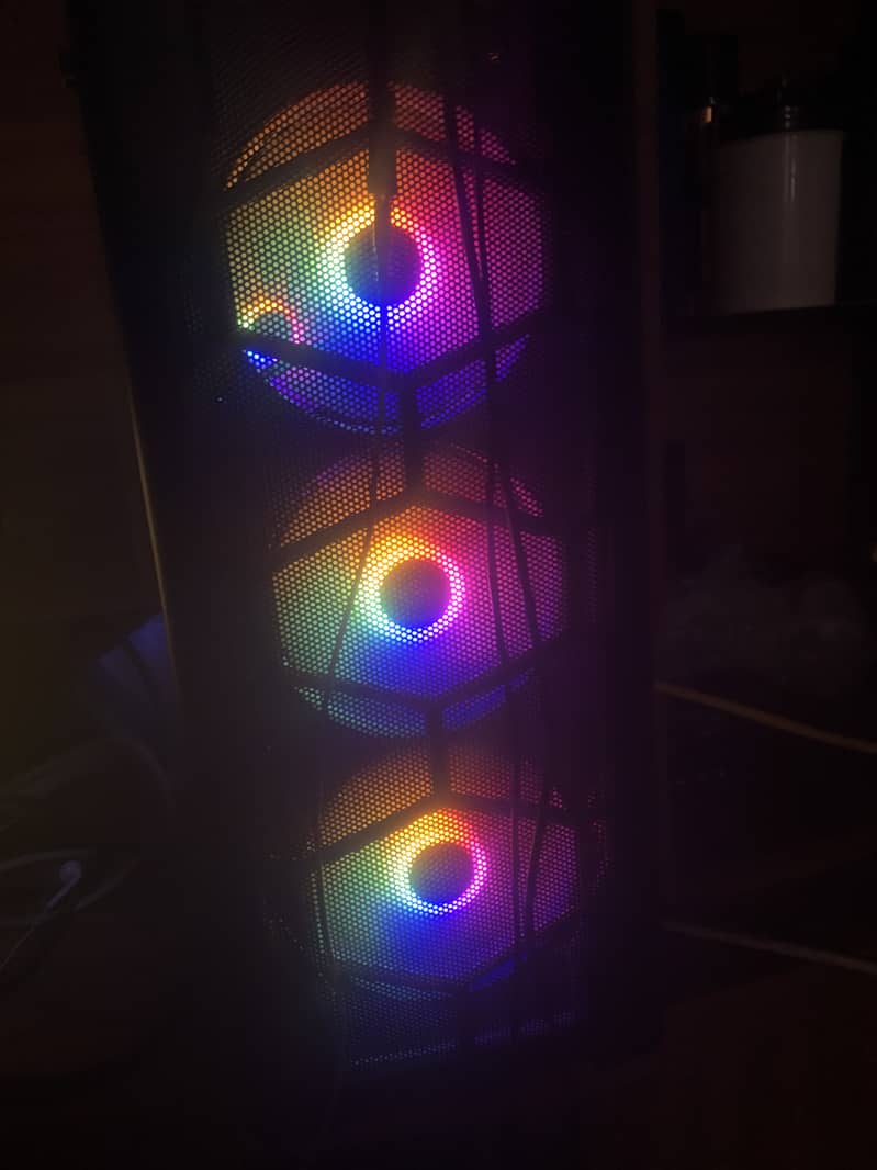 RGB GAMING PC WITH 1060 GPU 0