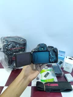 Canon 600d Dslr Camera
70/210 high blur background HD result