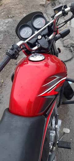 Honda CB 125 F Red Color