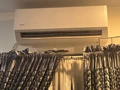 Used Gree split AC 1 Ton for sale