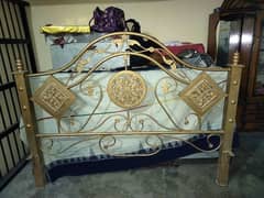 Iron bed used like new