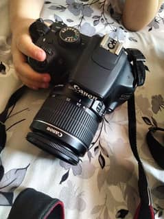 DSLR camera Canon 1200d