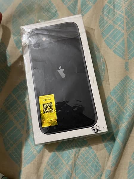 Iphone 11 128 GB LLA PTA Approved 9