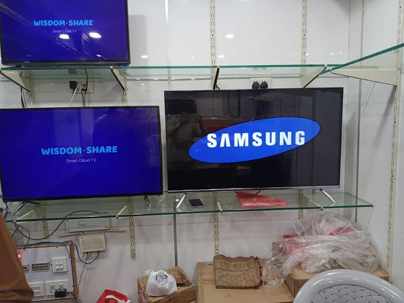 SAMSUNG 32,,INCH UHD 4K HDR LED. 16000. NEW 03227191508 0