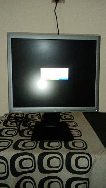 Moniter LCD with VGA CABLE 0