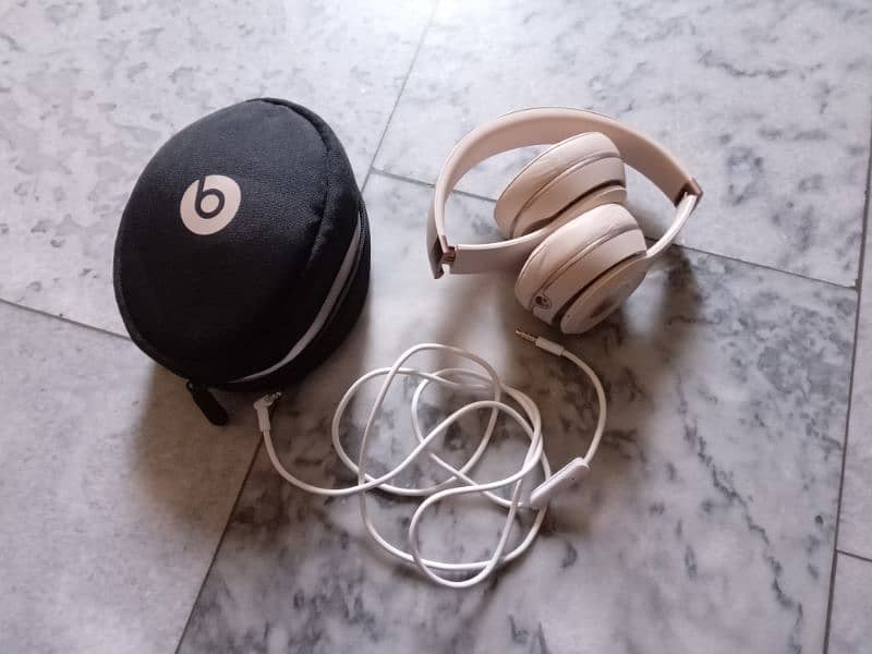 BEATS SOLO 3 HEADPHONE 0