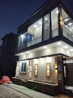 120 SQ Yds Modern Design Leased Bungalow For Sale