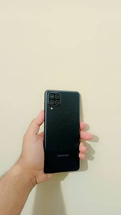 Samsung's Phone ( 128 Gb Storage)