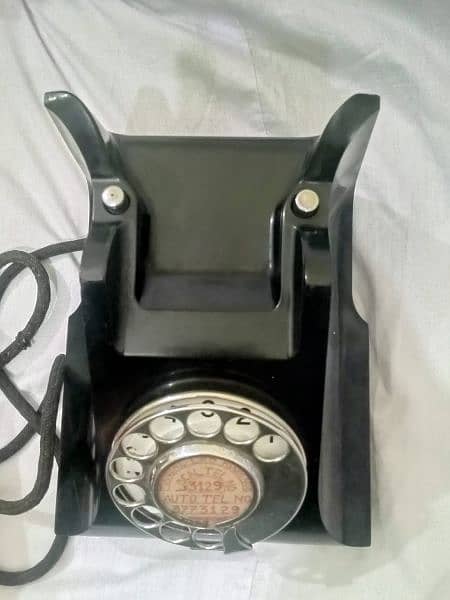 antique old German telephone 3