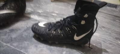 FOOTBALL SHOES IN BEST PRICE