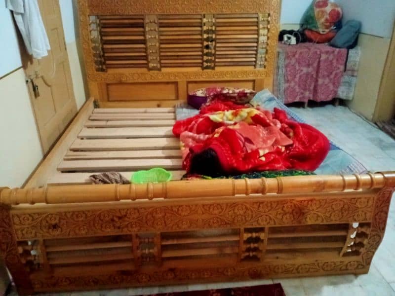 diyyar king bed 6 feet Rs120000 2