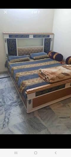 deco paint completely bed set