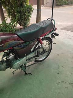 Red color Honda 70 in A1 condition(10/10)