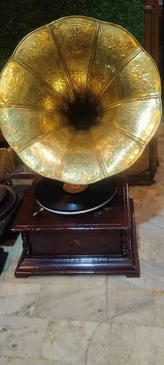 old Indian gramophone available for video contact whatsapp 03071138819