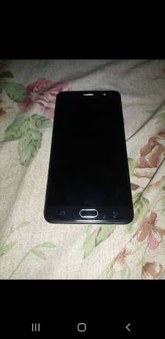 Samsung's Galaxy j7 max bohat acha phone ha 03214302534 wtsp karna