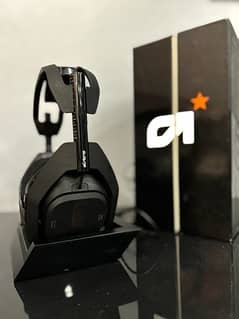 Astro A50 Gen 4 Headsets / gaming headphones with box and accessories