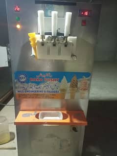 ice cream machine like new