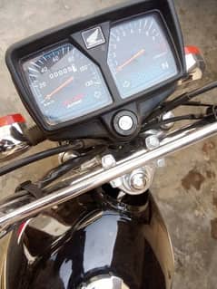 Honda CG125, brand new, registered and one year insurance including