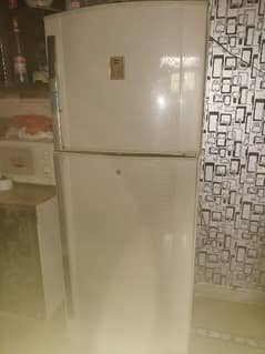 Dawlance Refrigerator Medium size for sale