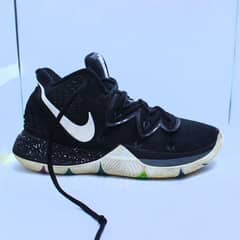 Kyrie 5 basketball shoes