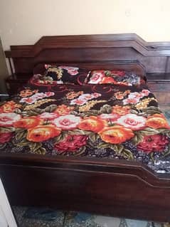 King Size bed With Wardrobes/Cupboards
