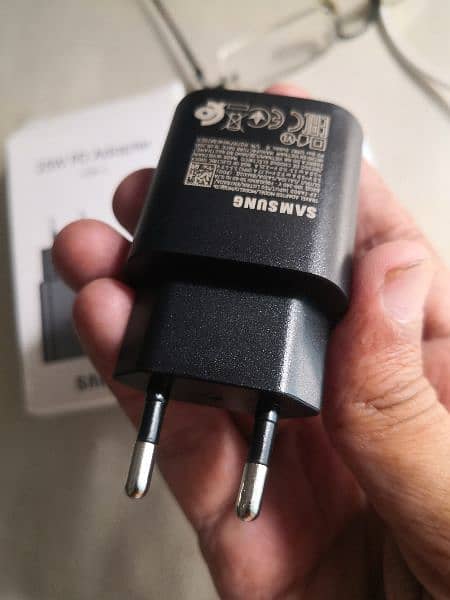 Samsung 25W SuperFast Charger 1