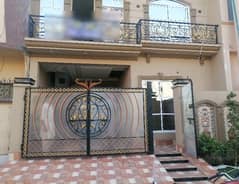 Johar Town Phase 2 - Block Q House For sale Sized 5 Marla