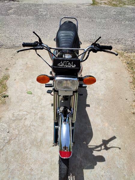 Honda CG 125 Black color Bahawalpur Number 2014 in good condition 8