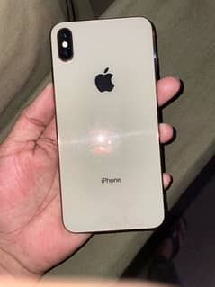 iPhone XS Max deal offer water pack
