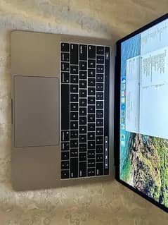 Macbook Pro 2018 Touch Bar with Original Cable and Charger