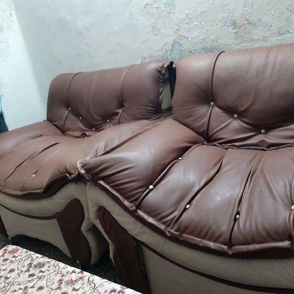 leather sofa set in good condition 2