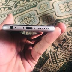 iPhone 6s board dead