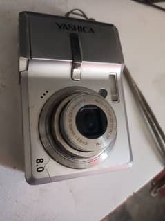 Yashica EZ F824 digital camera