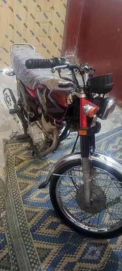 125cg Honda 10by 10 condition urgent sell 2014 total genuen