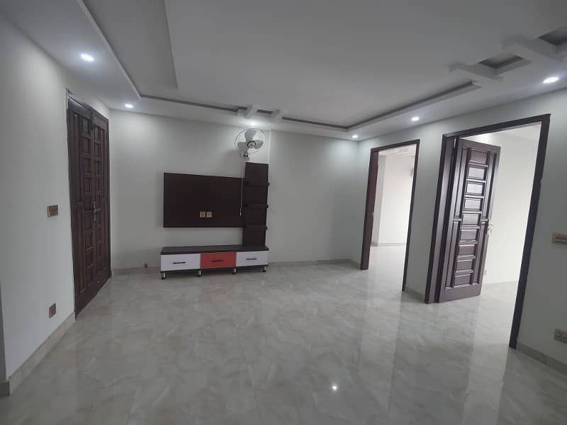 2 Bed Brand New Beautiful 3rd Floor Apartment For Rent In Sector D DD Block Bahria Town,Lahore 0