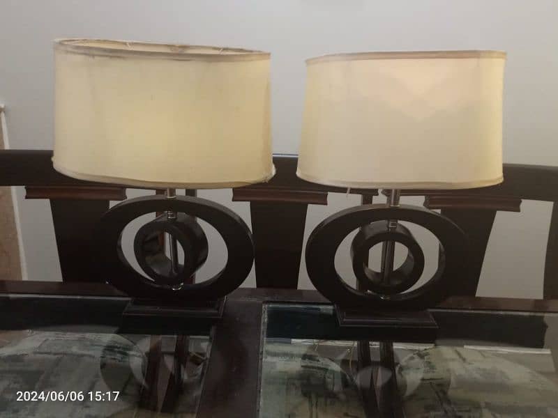 pair of Original Chenone brand lamps 0
