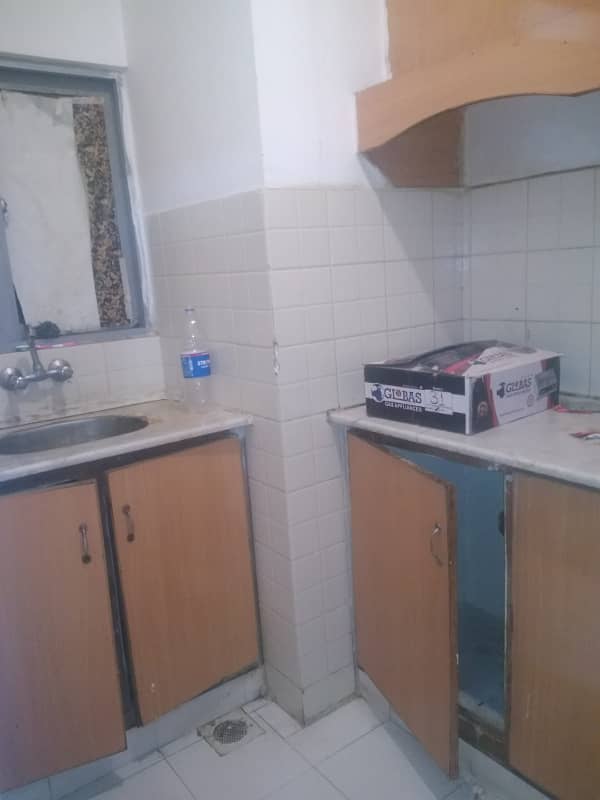 2 bed unfurnished appartment available E11 2 1