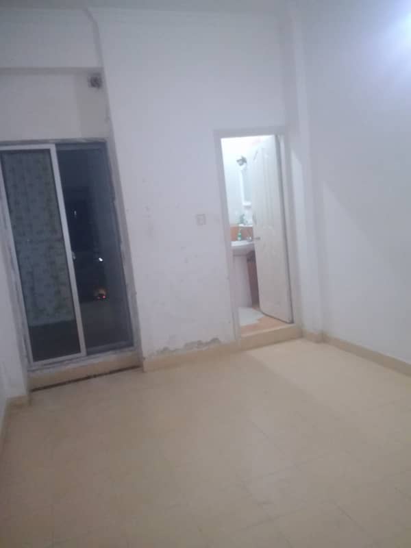 2 bed unfurnished appartment available E11 2 4