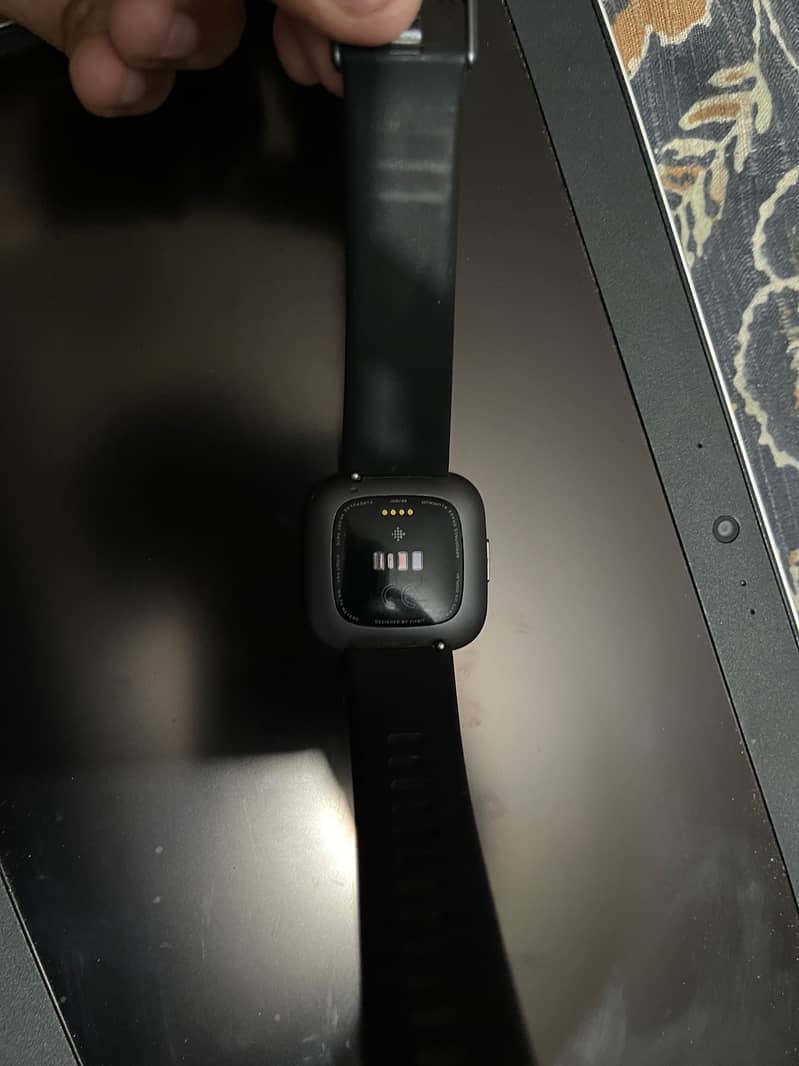 Fitbit Versa 2 Black color Smart Watch 6