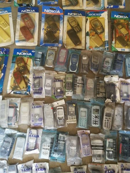 Old Mobiles Casing Housing available for sale read complete add 4