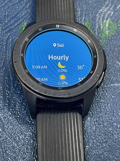 Samsung Galaxy Watch 4 (42 mm) , metal bezel Gear S4 (SM-R810) Wifi 3